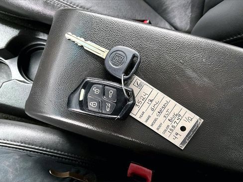 Used 2012 GMC Canyon SLT image 32