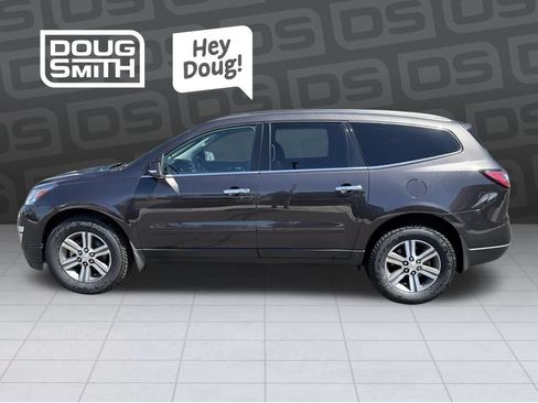 Used 2017 Chevrolet Traverse LT AWD/4WD image 2