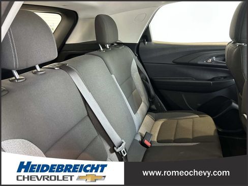 Certified 2023 Chevrolet TrailBlazer LS FWD image 31