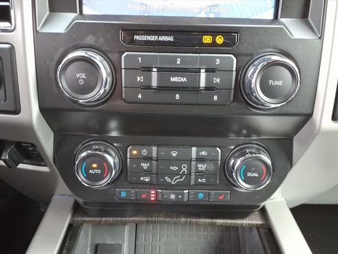 Certified 2021 Ford F250 Lariat w/ Tremor Off-Road Package image 37