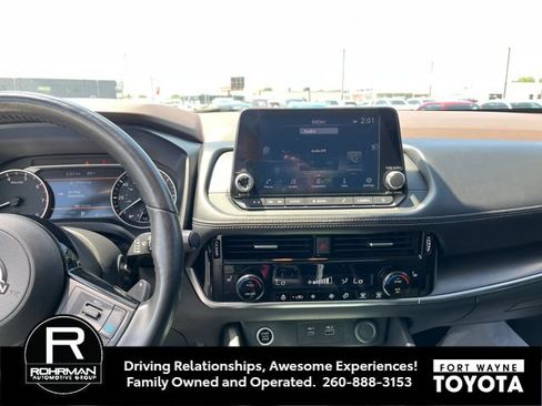 Used 2022 Nissan Rogue SV w/ SV Premium Package AWD/4WD image 6