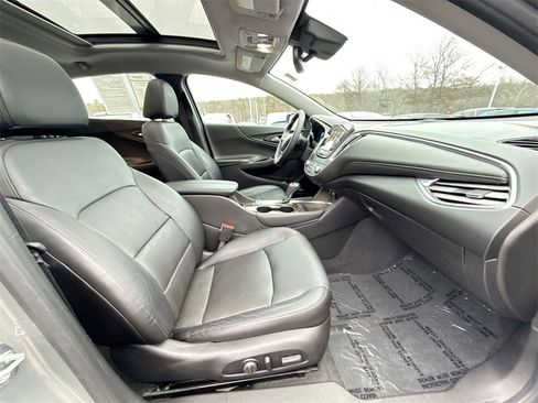 Used 2017 Chevrolet Malibu Premier w/ Premier Sun and Wheel Package image 26