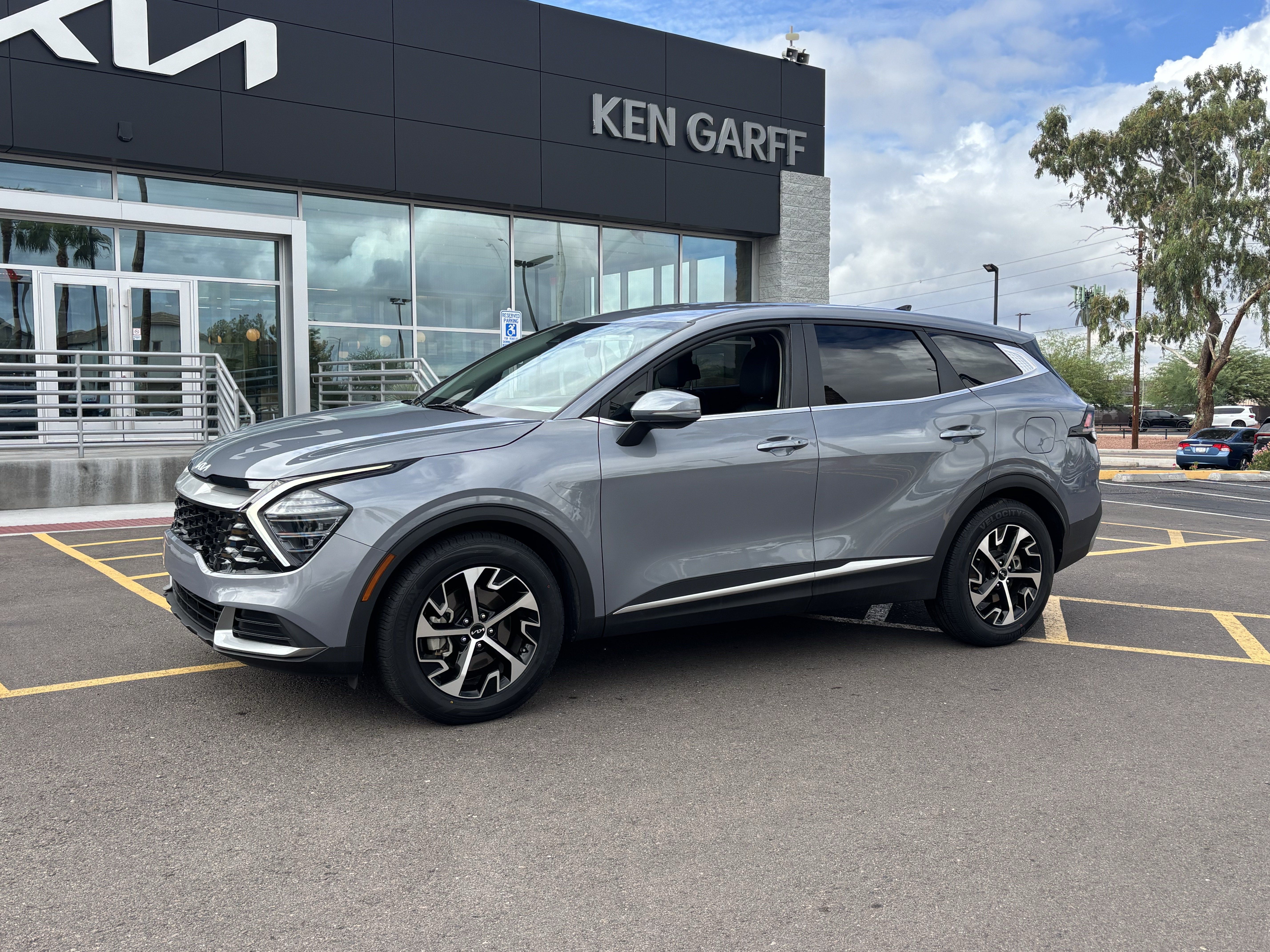 Certified 2024 Kia Sportage EX FWD image 6