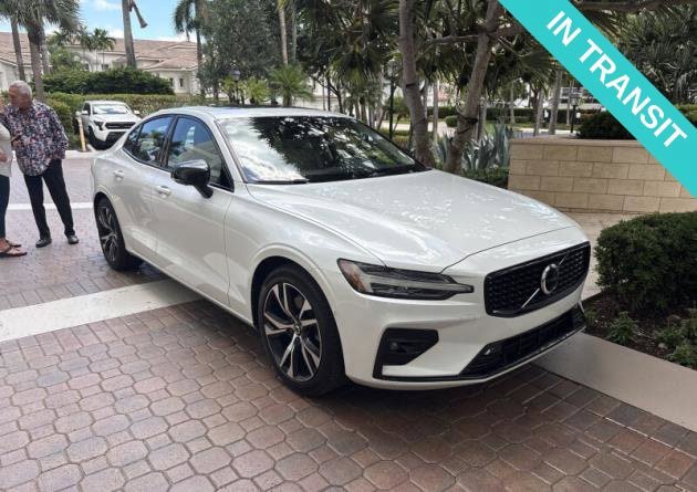 Used 2024 Volvo S60 B5 Plus FWD image 1