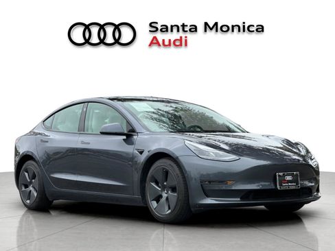 Used 2022 Tesla Model 3 RWD image 9