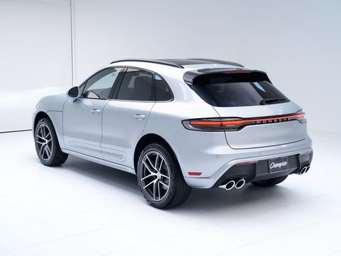 Certified 2026 Porsche Macan AWD/4WD image 3