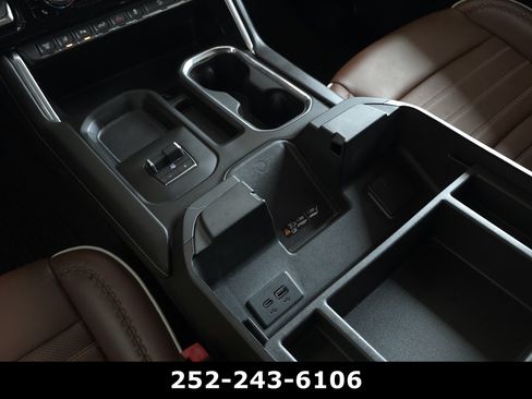 Used 2024 GMC Sierra 2500 Denali Ultimate AWD/4WD image 16