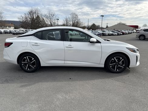 Used 2024 Nissan Sentra SV image 2