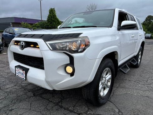 Used 2015 Toyota 4Runner SR5 AWD/4WD image 1