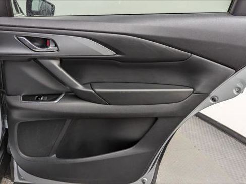 Used 2023 MAZDA CX-9 Touring image 21