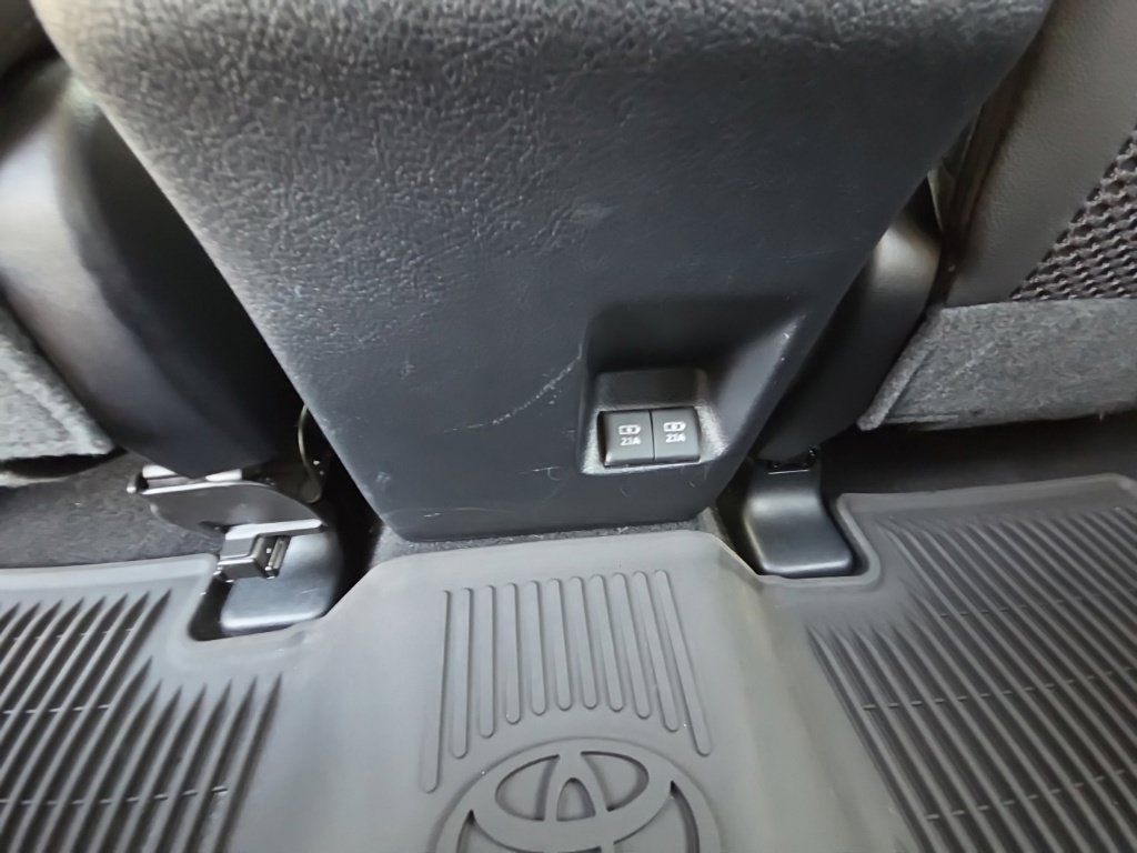 Used 2021 Toyota 4Runner TRD Off-Road Premium w/ Moonroof Package AWD/4WD image 21