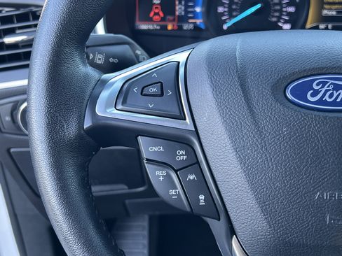 Used 2019 Ford Edge SEL w/ Equipment Group 201A image 18