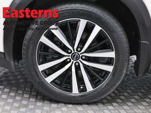 Used 2023 Nissan Pathfinder Platinum AWD/4WD image 35