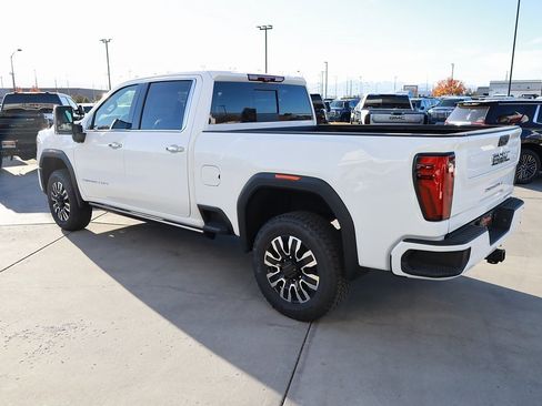 New 2026 GMC Sierra 3500 Denali Ultimate image 4