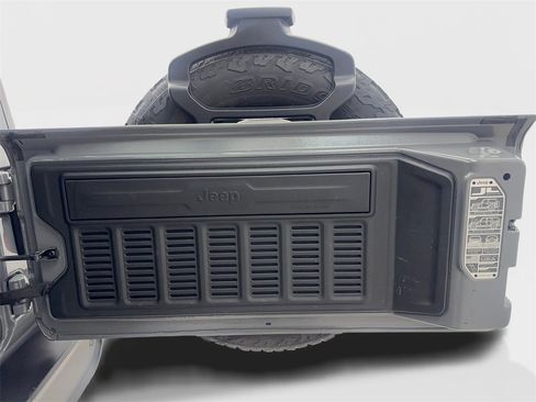 Used 2023 Jeep Wrangler Altitude image 80