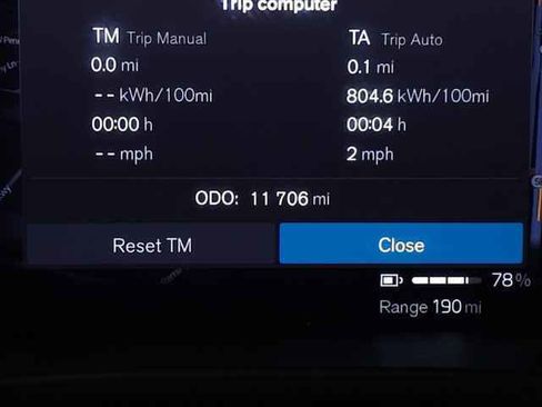 Certified 2023 Volvo C40 Recharge Core w/ Climate Package image 24
