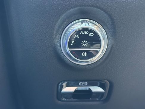 Used 2024 Mercedes-Benz C 300 4MATIC Sedan image 37