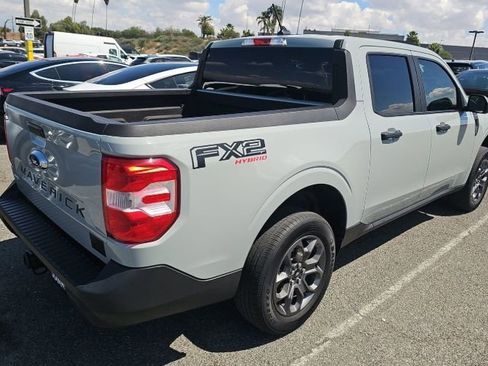Used 2023 Ford Maverick XLT image 2