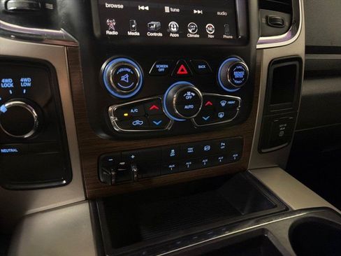 Used 2015 RAM 3500 Laramie w/ Convenience Group AWD/4WD image 20