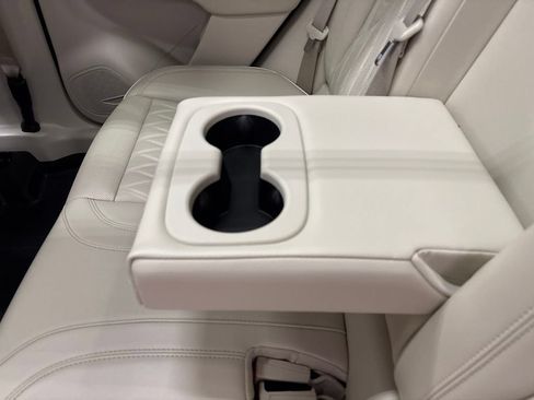 Used 2023 Buick Envision Avenir AWD/4WD image 33