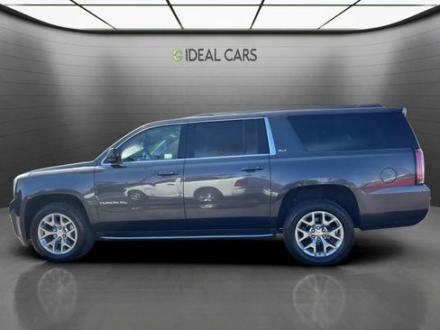 Used 2018 GMC Yukon XL SLT w/ Open Road Package RWD image 3