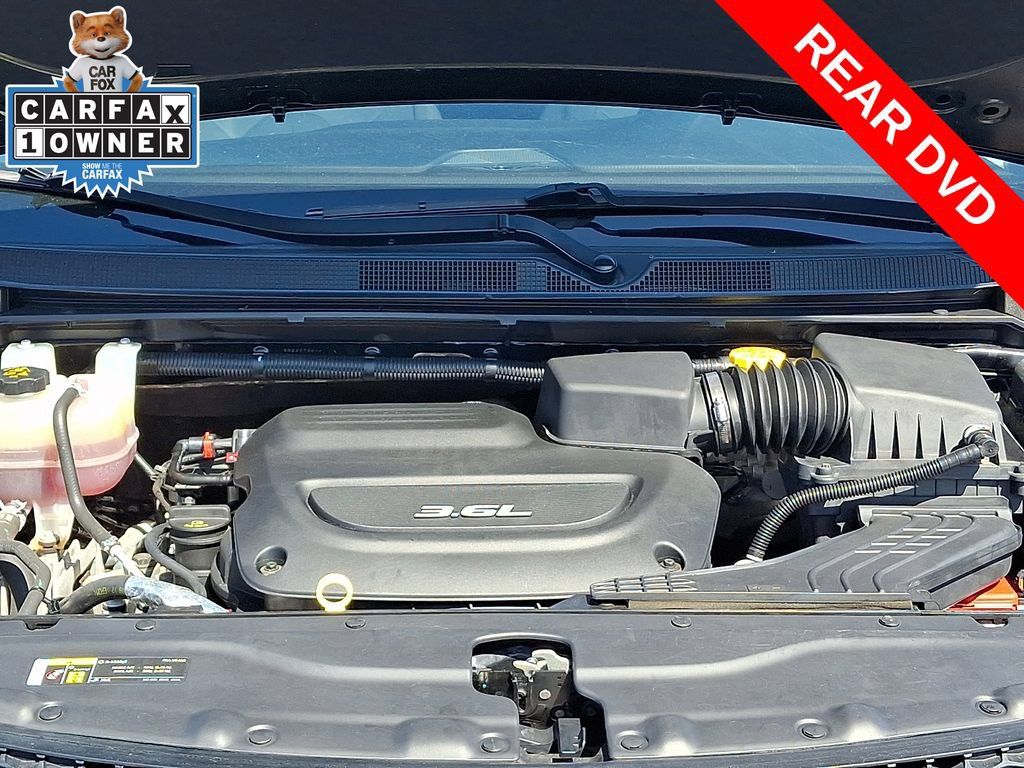 Used 2018 Chrysler Pacifica Touring-L FWD image 29