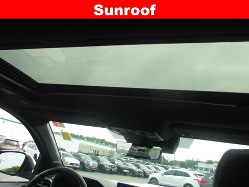 Used 2024 Toyota Tacoma TRD Sport w/ TRD Sport Premium Package AWD/4WD image 15