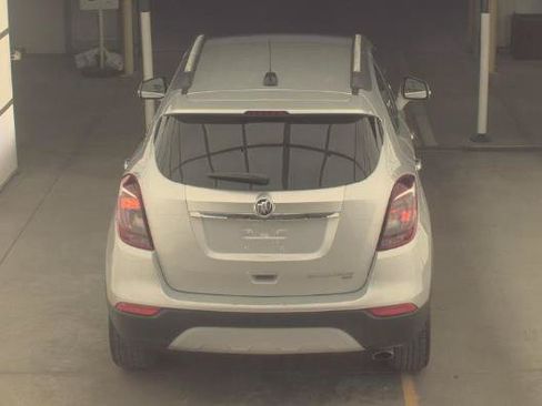 Used 2020 Buick Encore Essence AWD/4WD image 5