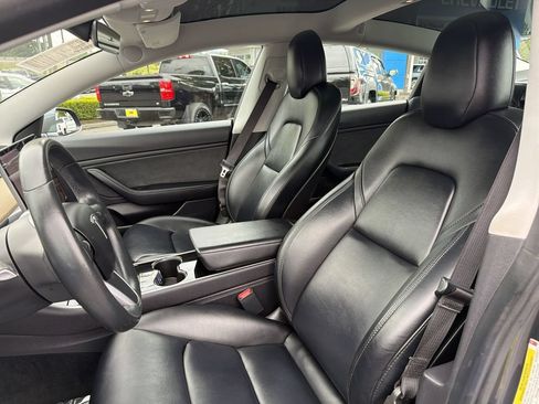 Used 2019 Tesla Model 3 Standard Range Plus RWD image 19