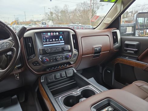Used 2019 Chevrolet Silverado 3500 High Country w/ Duramax Plus Package image 22