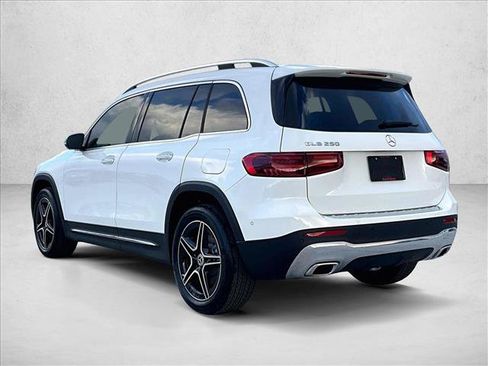 Used 2026 Mercedes-Benz GLB 250 image 3