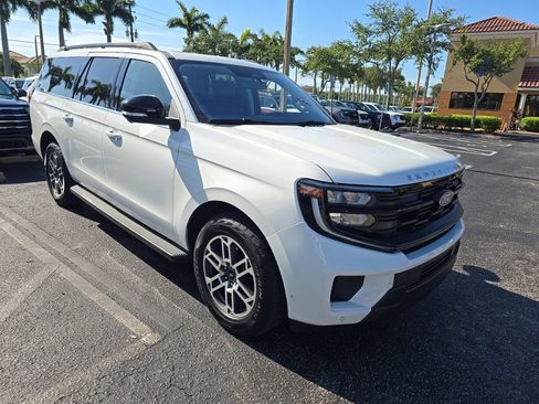 Used 2025 Ford Expedition Max Active AWD/4WD image 1