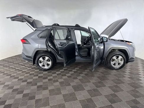 Used 2023 Toyota RAV4 XLE AWD/4WD image 15