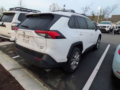 Used 2019 Toyota RAV4 XLE Premium w/ Cold Weather Package image 7