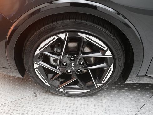 Certified 2025 Kia K4 GT-Line w/ GT-Line Premium Package image 19