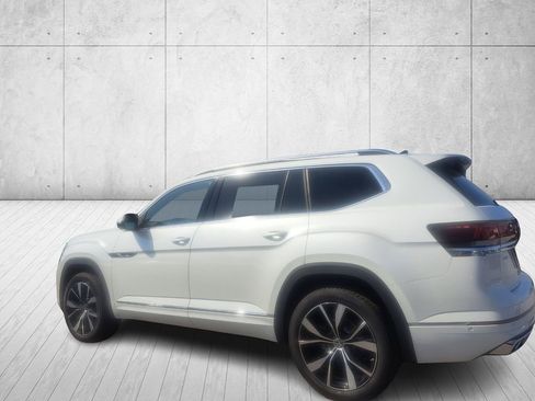 Used 2025 Volkswagen Atlas SEL Premium R-Line image 7