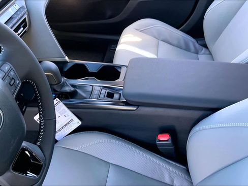 Certified 2026 Toyota Camry SE image 13