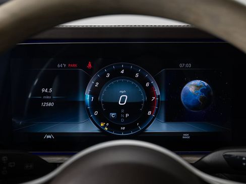 Used 2021 Mercedes-Benz G 550 image 32