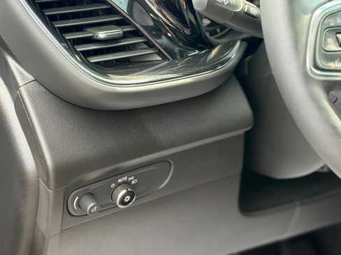 Used 2022 Buick Envision Preferred FWD image 14