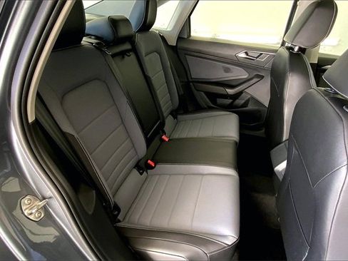 Used 2025 Volkswagen Jetta SE image 27