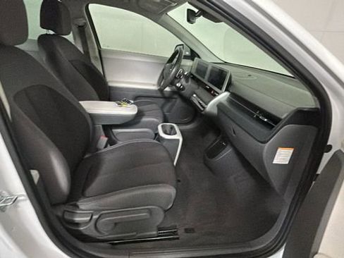 Used 2024 Hyundai Ioniq 5 SEL RWD image 29