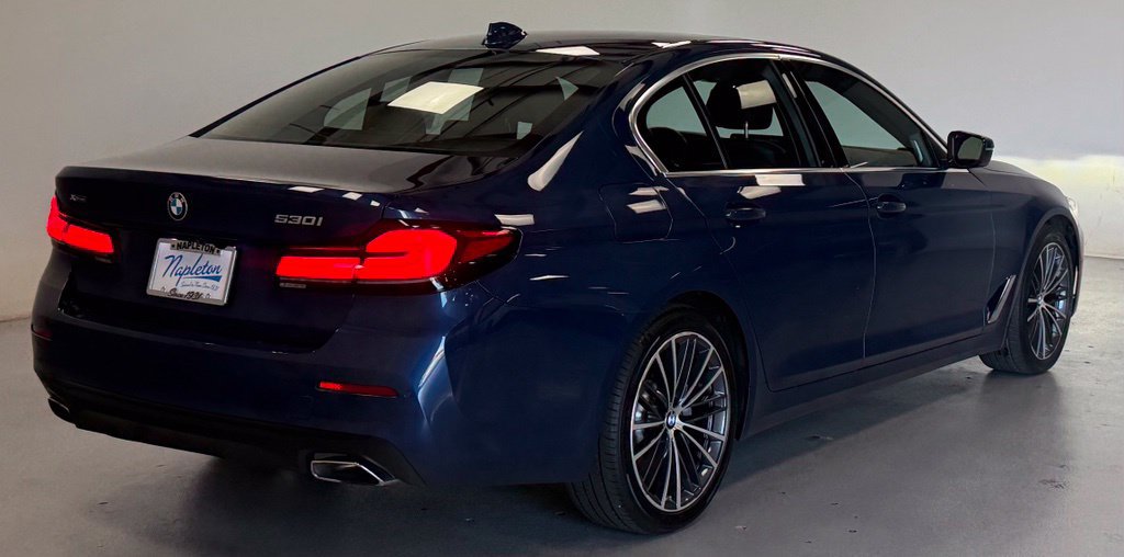 Used 2023 BMW 530i xDrive w/ Premium Package AWD/4WD image 3