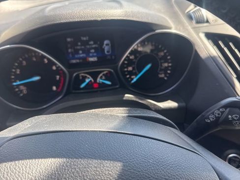 Used 2019 Ford Escape Titanium AWD/4WD image 5
