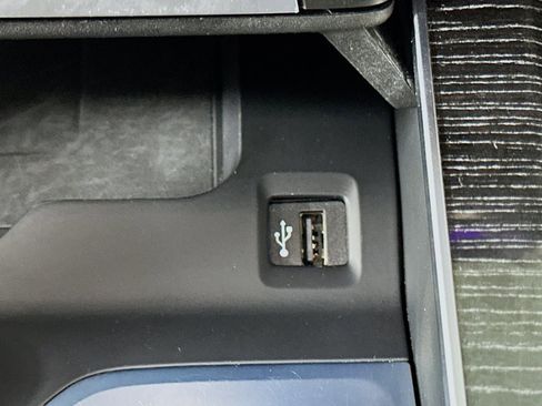 Used 2019 BMW X7 xDrive50i w/ M Sport Package image 20