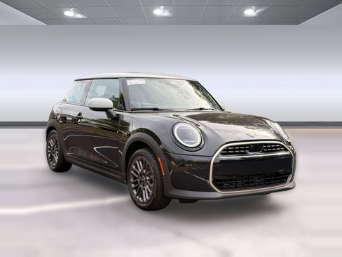 Used 2026 MINI Cooper 2-Door Hardtop FWD image 7