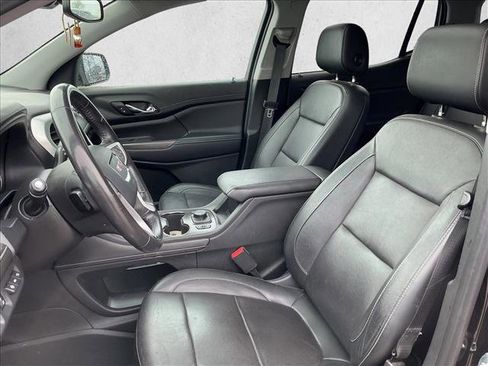 Used 2020 GMC Acadia SLT w/ Driver Alert Package II image 12