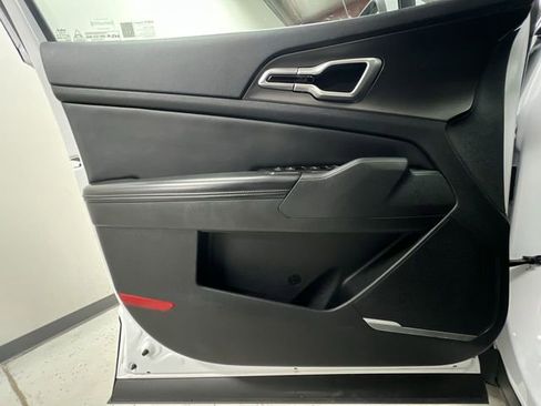 Used 2023 Kia Sportage EX image 22