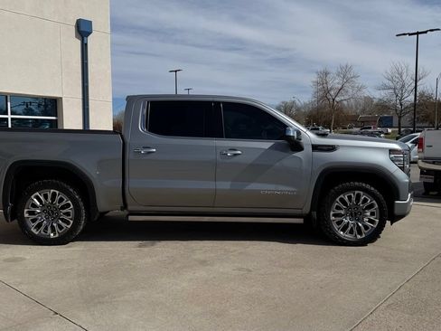 Used 2023 GMC Sierra 1500 Denali Ultimate AWD/4WD image 4
