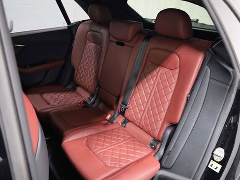 Used 2023 Audi SQ8 Prestige image 33