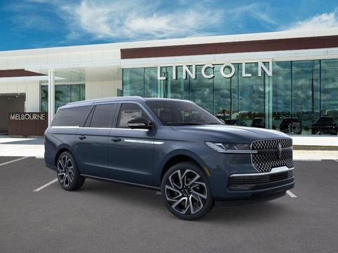 New 2026 Lincoln Navigator L Reserve AWD/4WD image 7